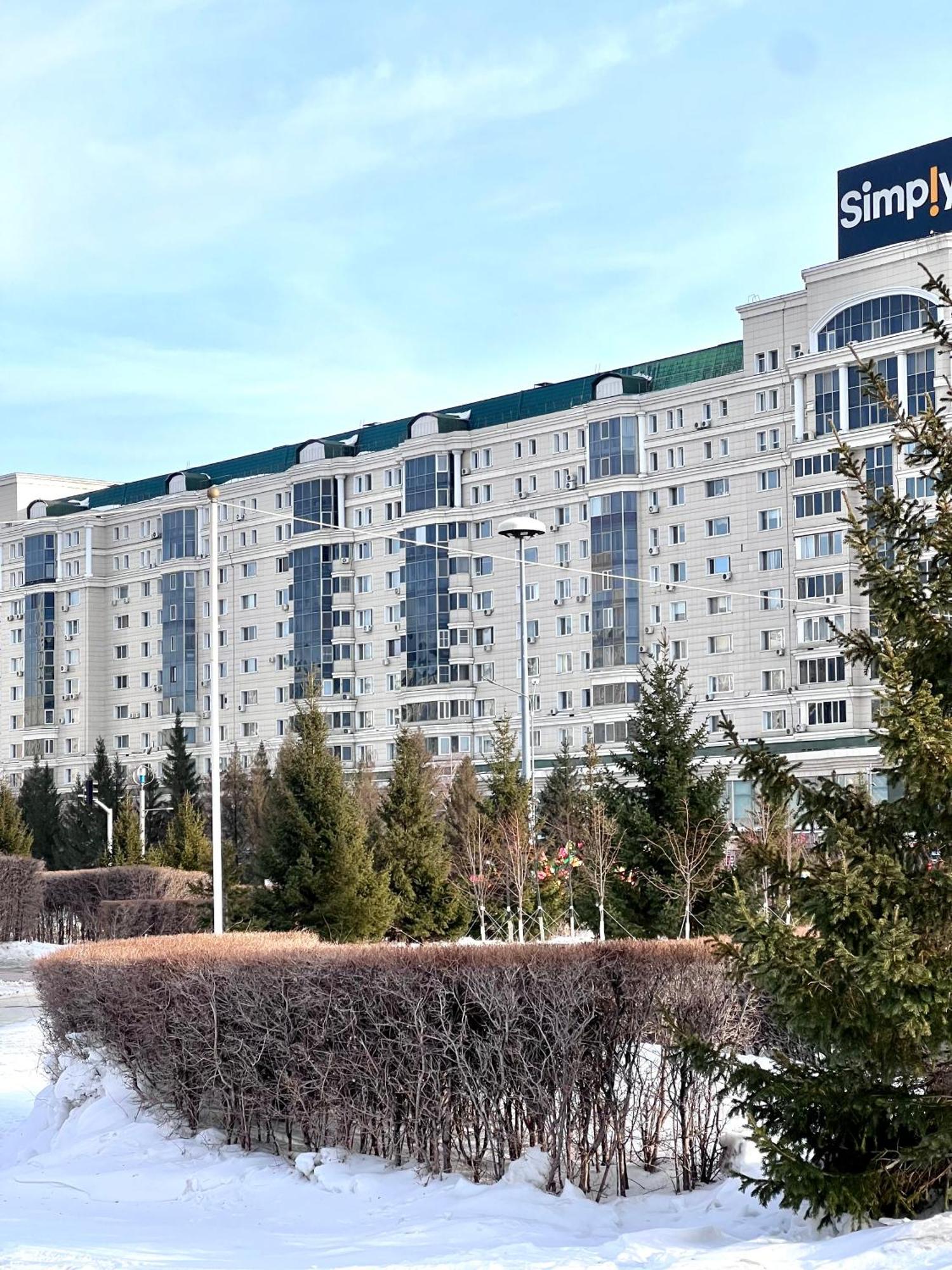 7 Очень Теплая Возле Байтерека Квартира Для 1-4 Человек Nur-Sultan  Exterior photo