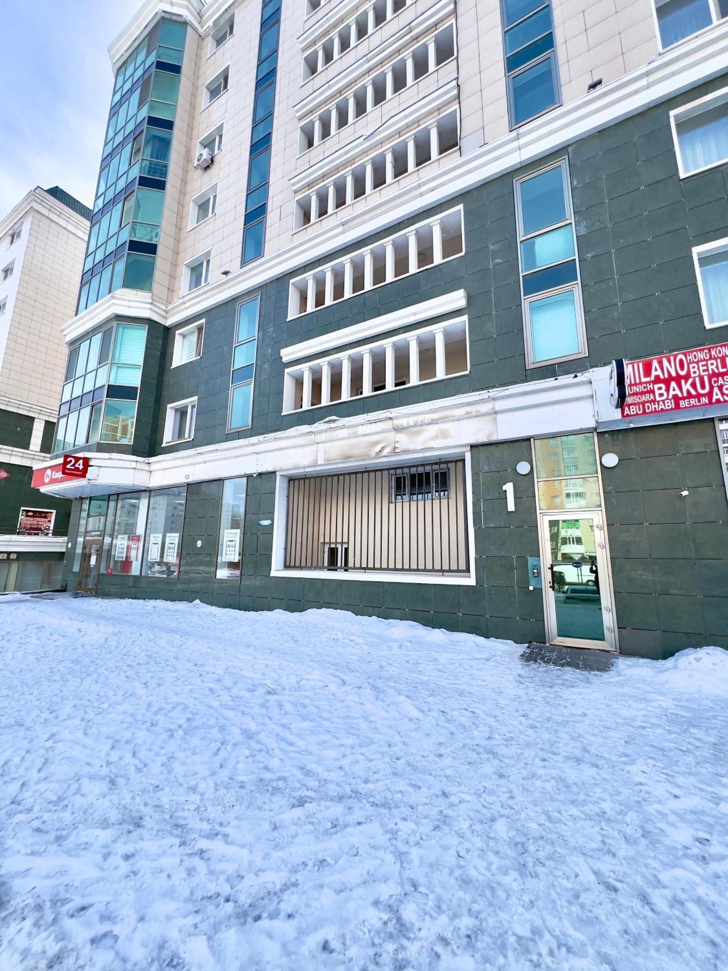7 Очень Теплая Возле Байтерека Квартира Для 1-4 Человек Nur-Sultan  Exterior photo